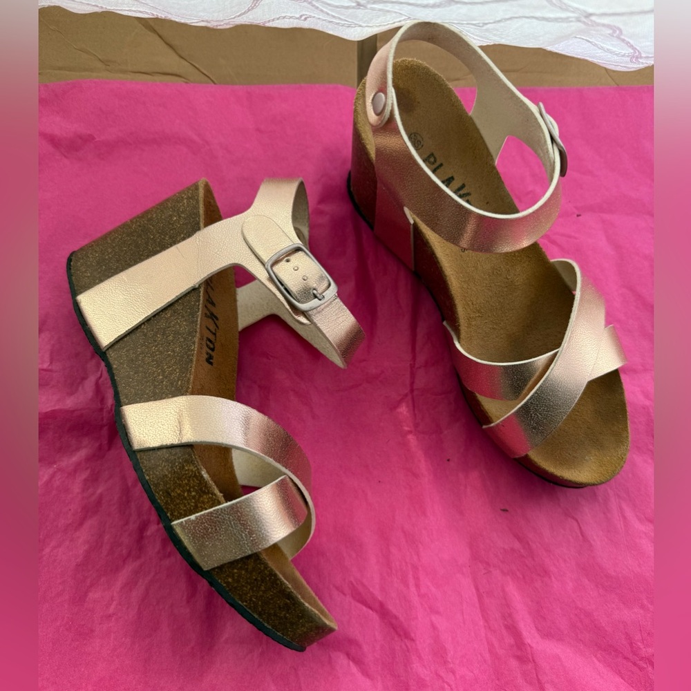 Plakton‎ Rose Gold Wedge Sandals size 7